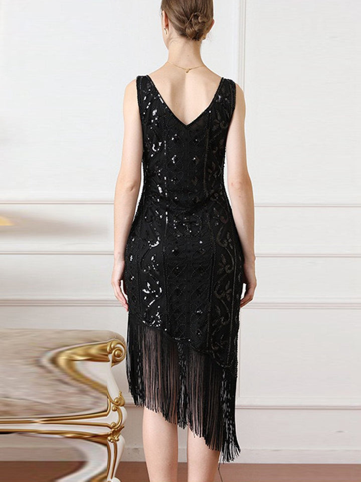 She slips into this 1920s Gatsby Sequins Tassel Oblique Hem Dress and suddenly it&
