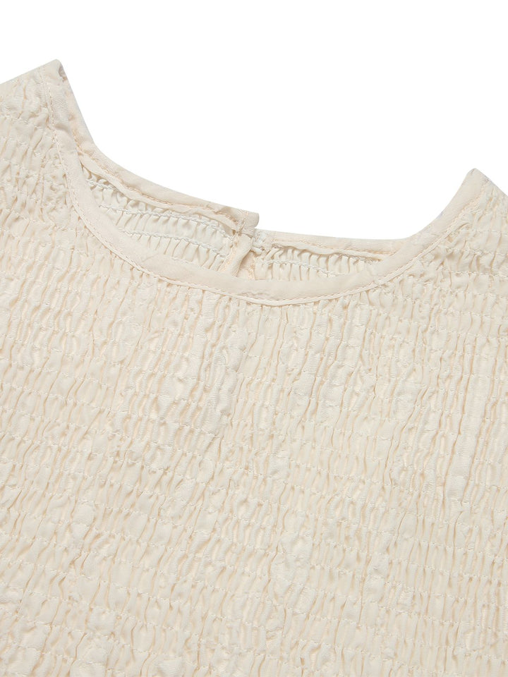 She slips into this 1930s Round Neck Puff Sleeve Wrinkle Dress and suddenly it&