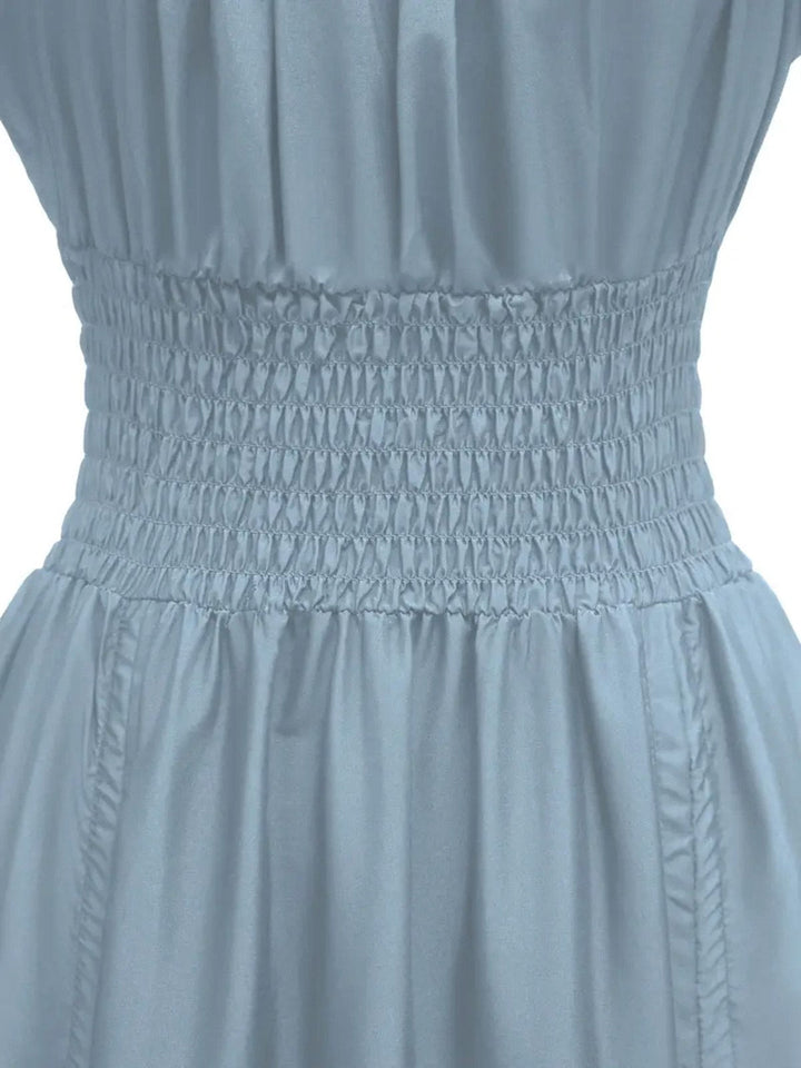 She slips into this 1930s Square Neck Wrinkles Puff Sleeves Dress and suddenly it&