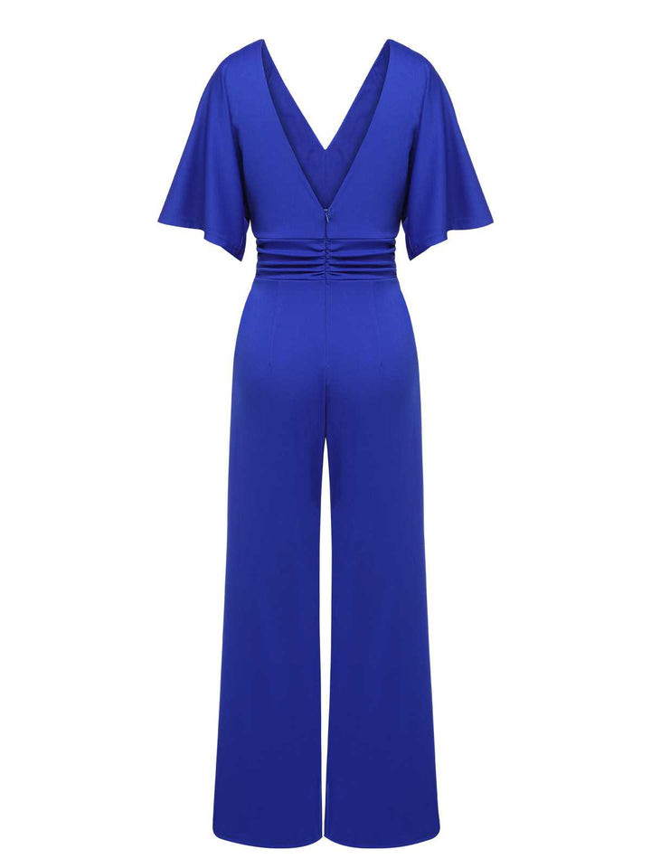 She finds her 1930s story in this 1930s V-Neck Knitted Solid Jumpsuit