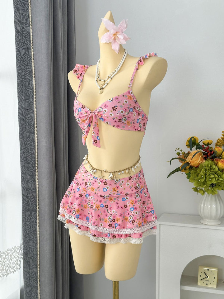 Ditsy Floral Ruffle Strap Lace Trim Bikini Set, vintage swimsuit, swimwear - perfect for women who love vintage and retro fashion