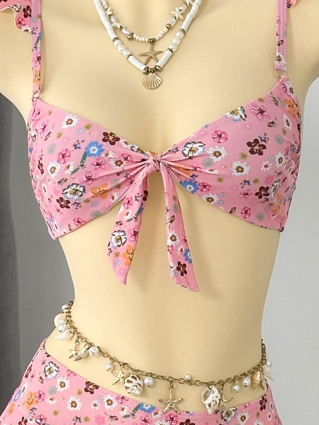 Ditsy Floral Ruffle Strap Lace Trim Bikini Set, vintage swimsuit, swimwear - perfect for women who love vintage and retro fashion