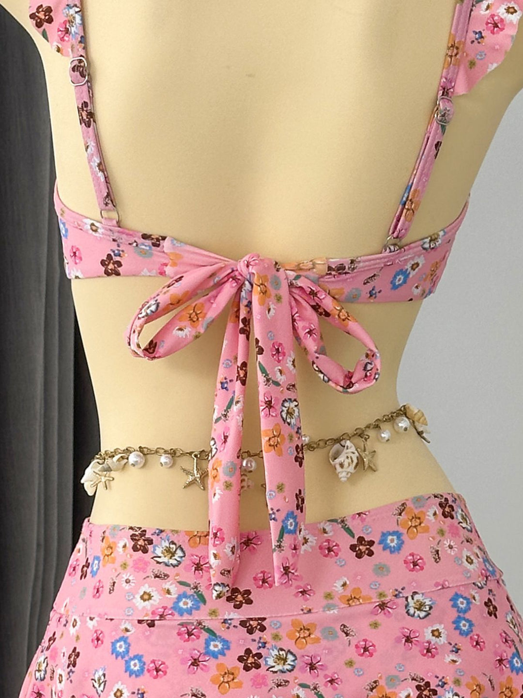 Ditsy Floral Ruffle Strap Lace Trim Bikini Set, vintage swimsuit, swimwear - perfect for women who love vintage and retro fashion