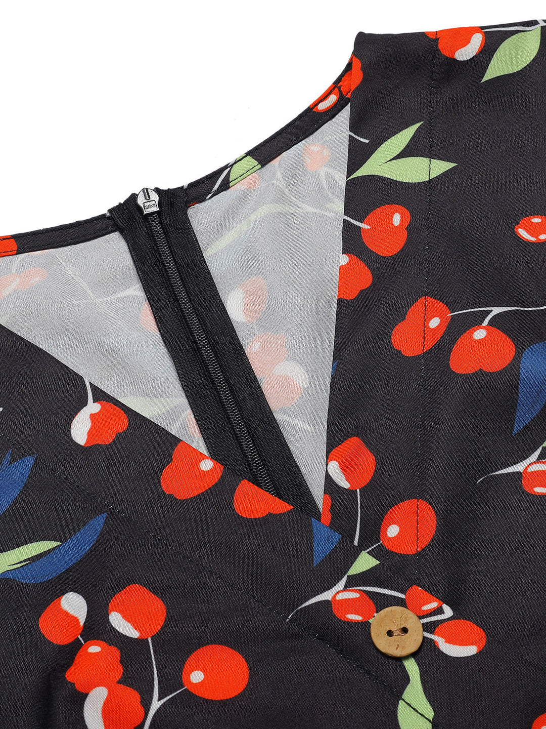 1940s Floral VNeck Added Button | 1940s | vintage dress, retro fashion