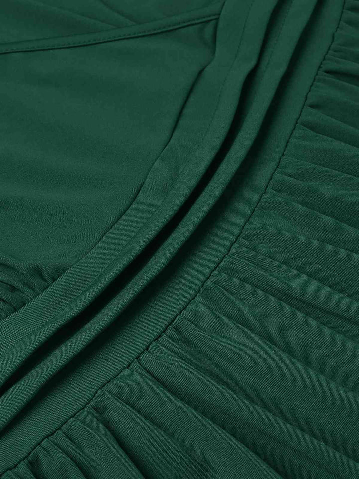 1940s Solid Double Sleeves V-Neck Dress, vintage dress, retro fashion - perfect for women who love vintage and retro fashion