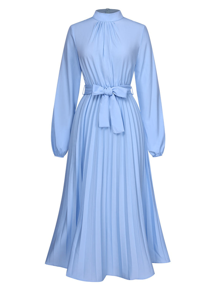 She slips into this 1940s Stand Collar Solid Pleated Dress and suddenly it&