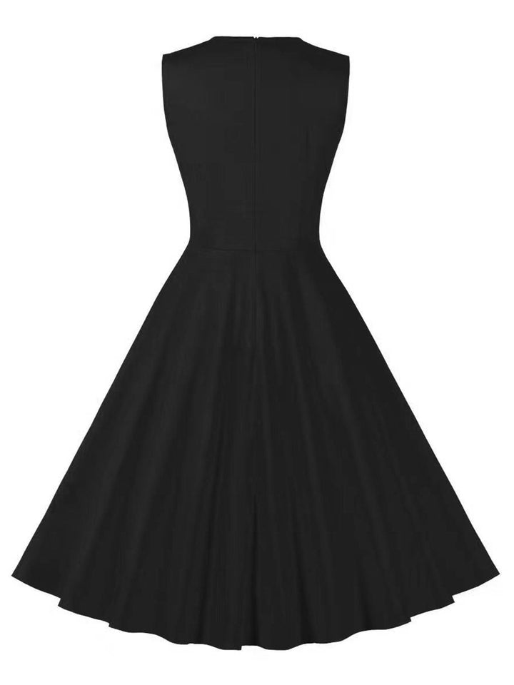 &amp; 1950s Plaid V-Neck Dress — vintage elegance for the modern woman