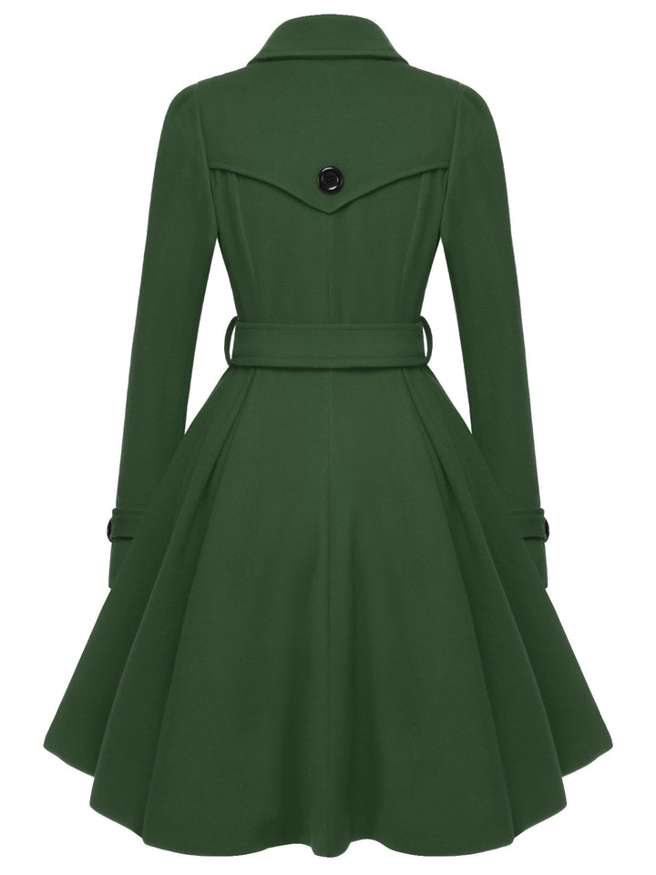 This 1950s Solid Color Lapel Slim Coat is her armor of 1950s elegance