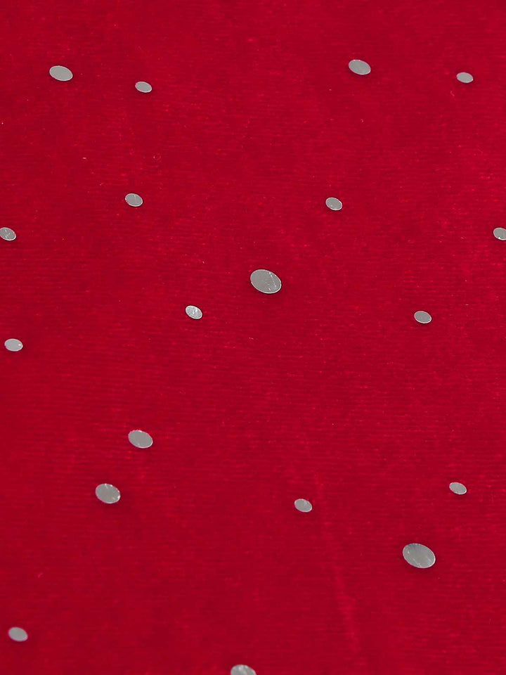 This 1950s Velvet Sparkling Solid A-Line Dress wraps her in 1950s elegance, one twirl at a time