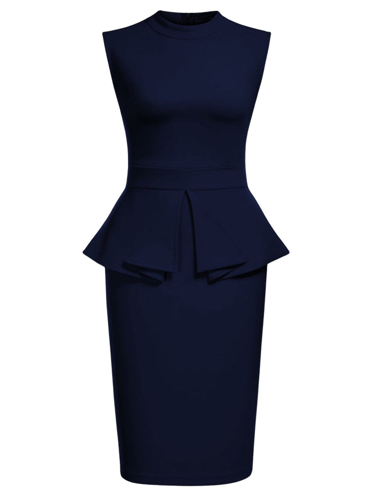 This 1960s Round Neck Patchwork Wrap Sleeveless Dress wraps her in 1960s elegance, one twirl at a time