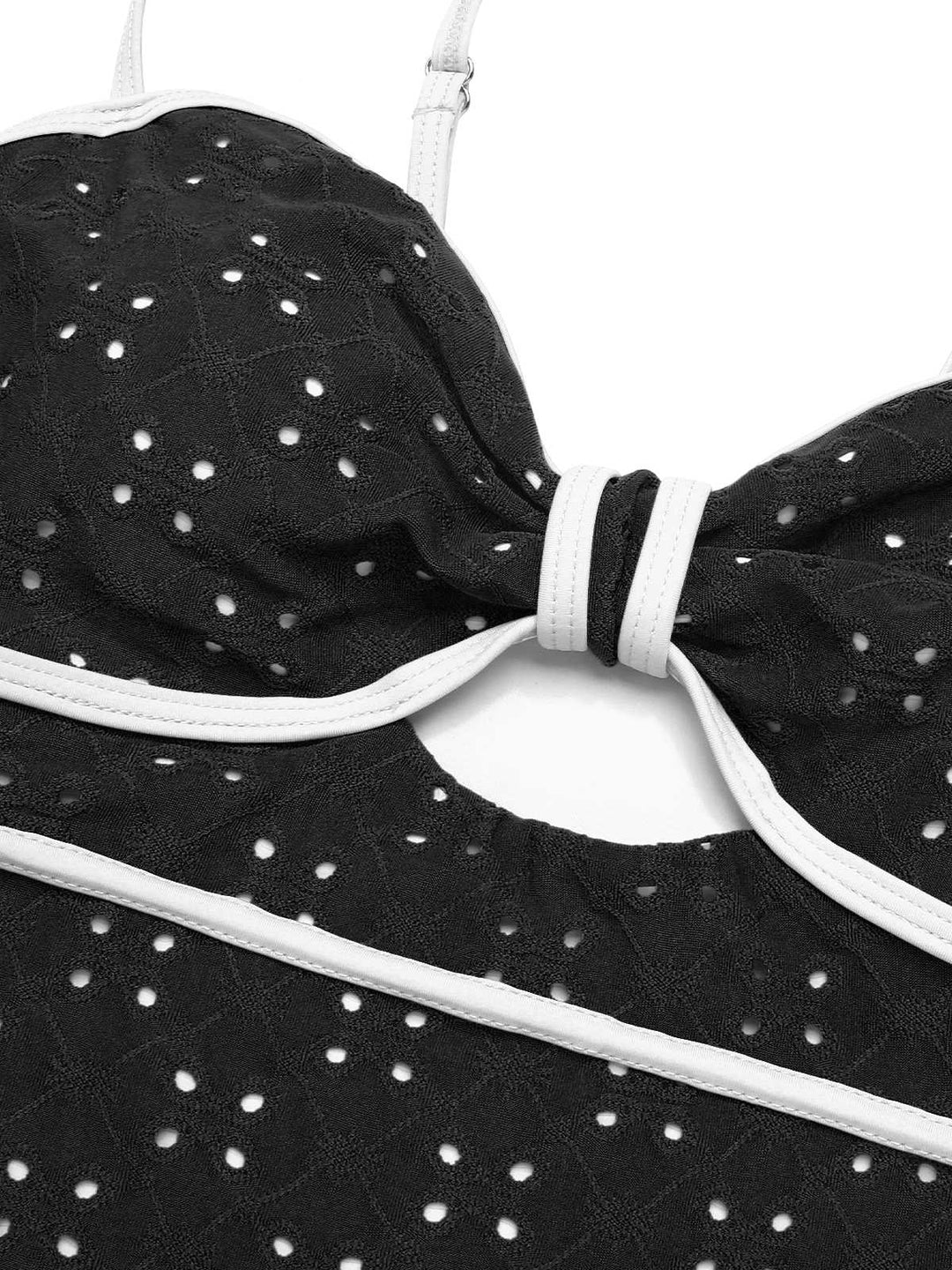 1960s Strap Contrast Trim One-Piece Swimsuit — because 1960s glamour never goes out of style