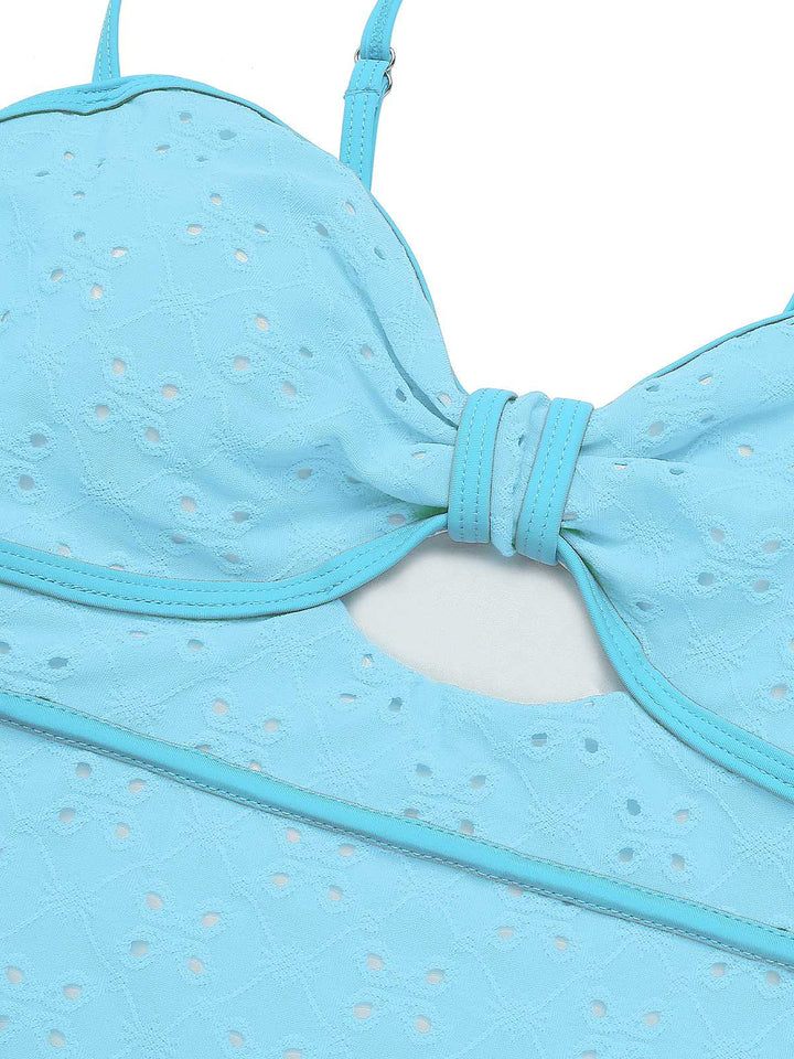 This 1960s Strap Contrast Trim One-Piece Swimsuit carries 1960s vacation dreams in every stitch