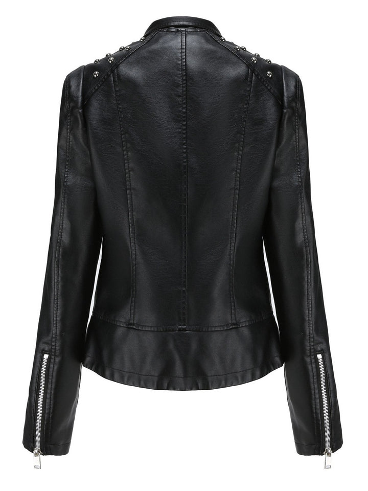 This 1980s Solid Lapel Leather Jacket is her armor of 1980s elegance