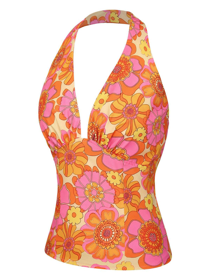 She pairs this 2PCS 1960s Floral Halter Top &amp; Pleated Skirt with confidence and 1960s charm