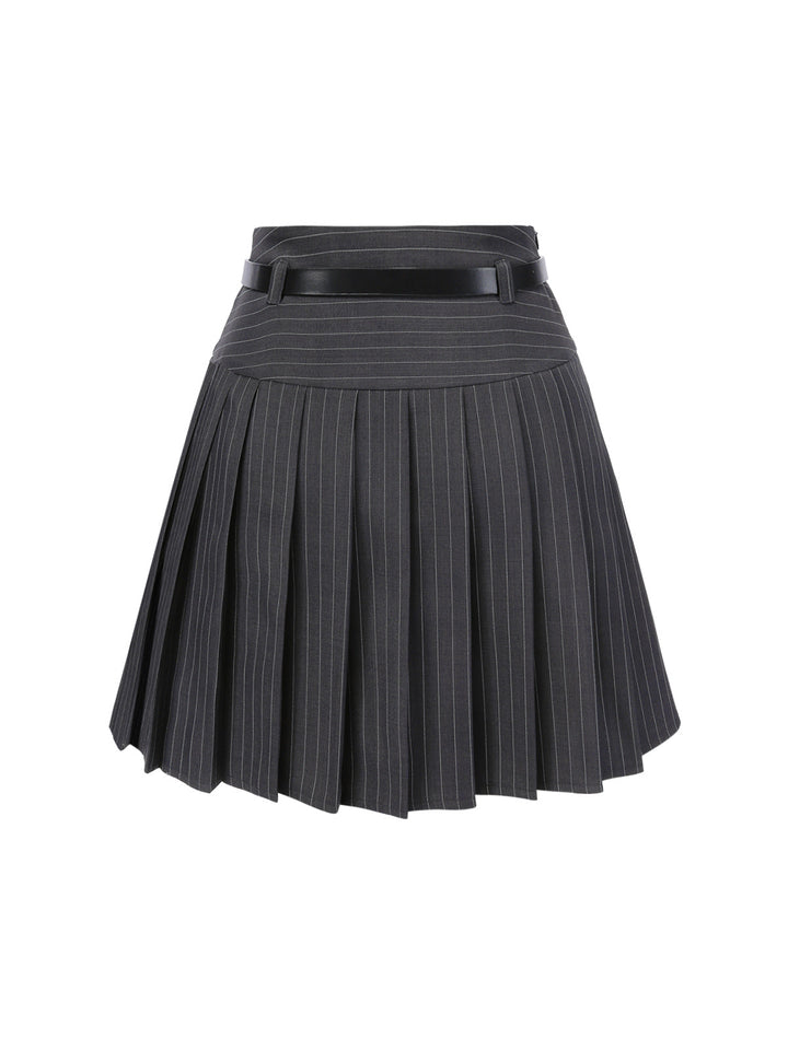 She pairs this 2PCS Dark 1960s Pinstripes Top &amp; Pleated Skirt with confidence and 1960s charm