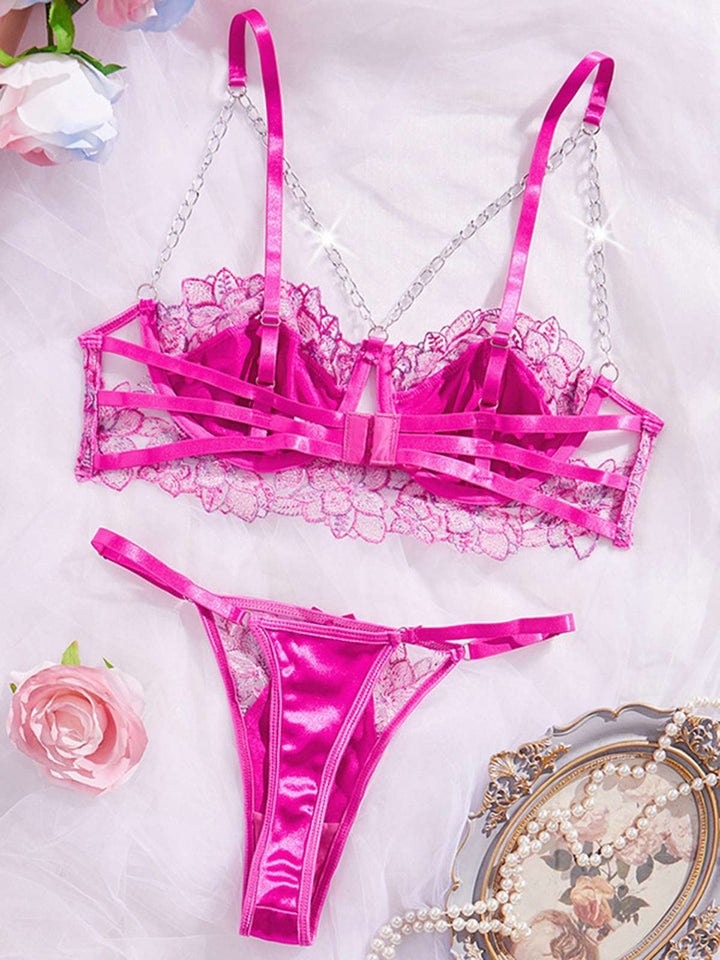 2PCS Rose Red Lace Satin Lingerie Pajamas: allure for the woman who knows her power