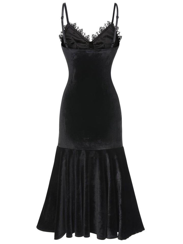 Black 1930s Spaghetti Strap Cross Lace Dress: where 1930s romance meets her modern spirit
