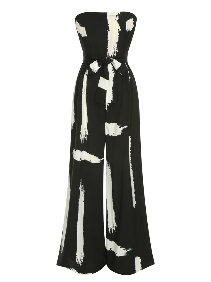 She finds her 1940s story in this Black 1940s Strapless Colorblock Jumpsuit