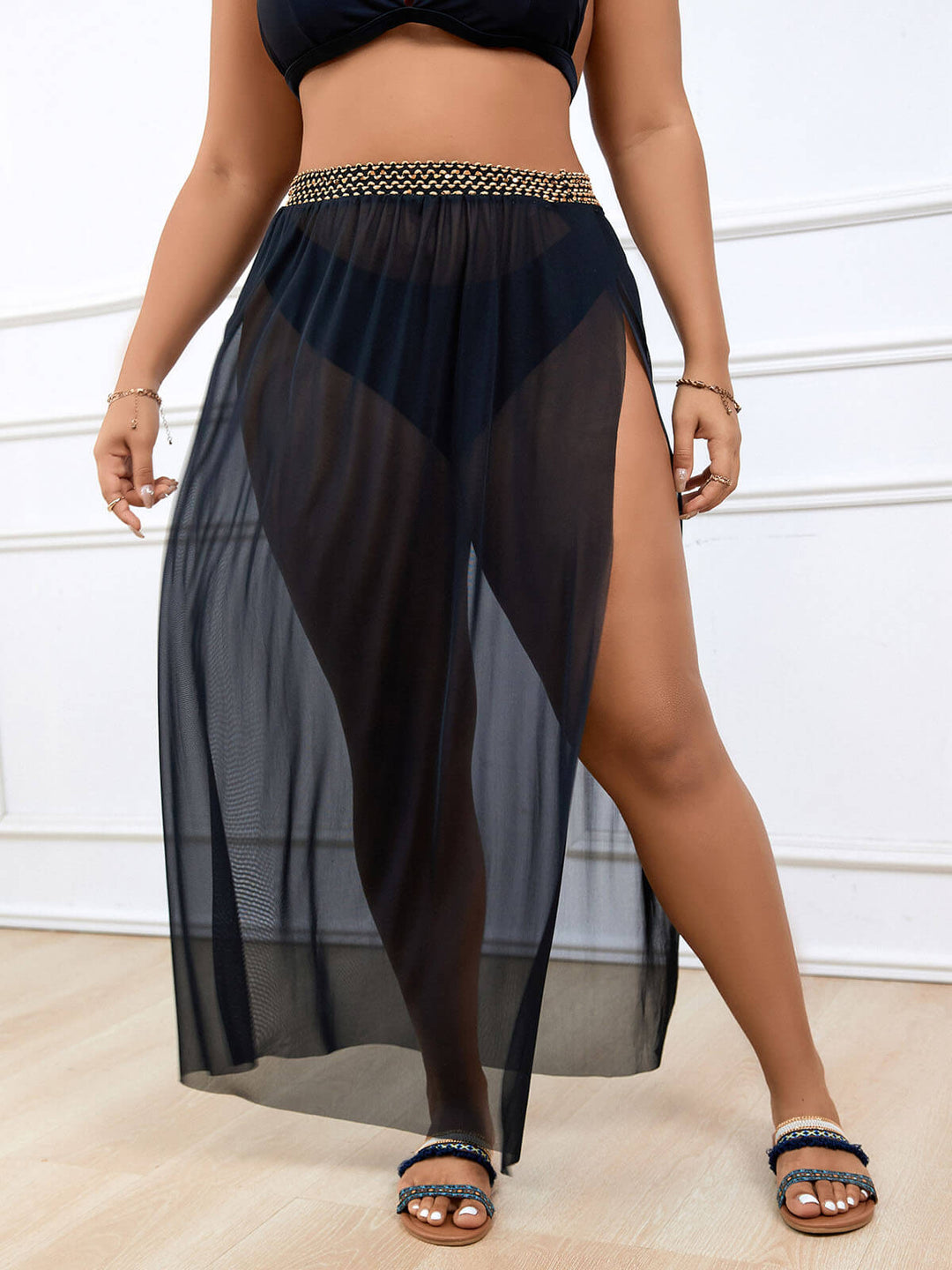 Black Solid Slit Skirt Cover-up — because glamour deserves an encore