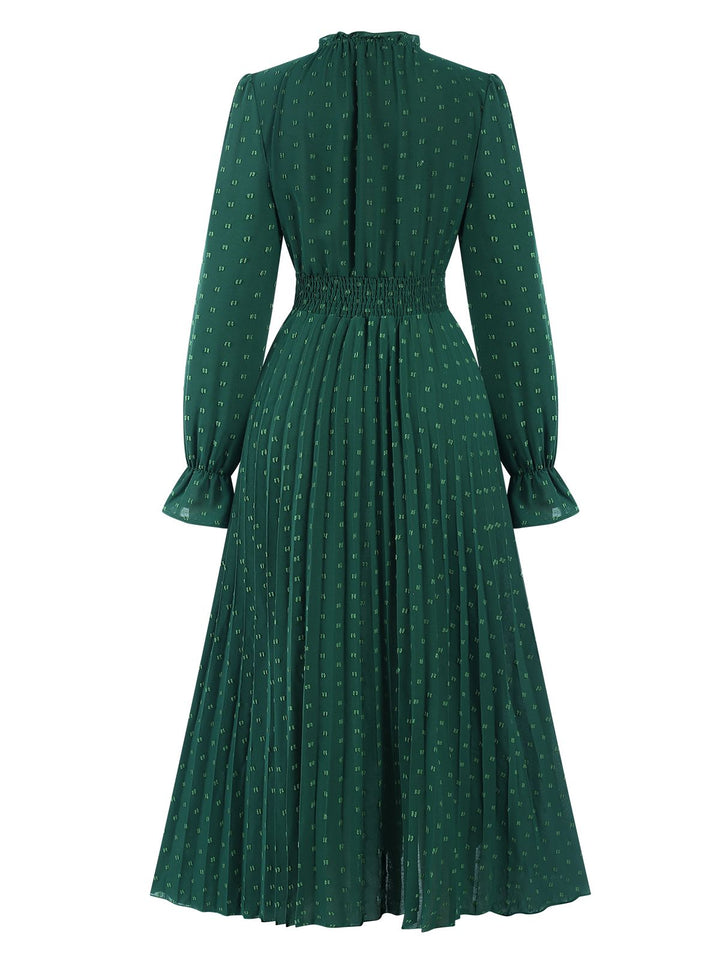 This Dark Green 1940s Lantern Sleeve Ruffles Dress wraps her in 1940s elegance, one twirl at a time