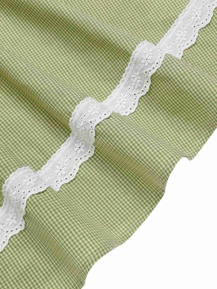 This Green 1940s Lace Plaid Cotton Patchwork Dress wraps her in 1940s elegance, one twirl at a time