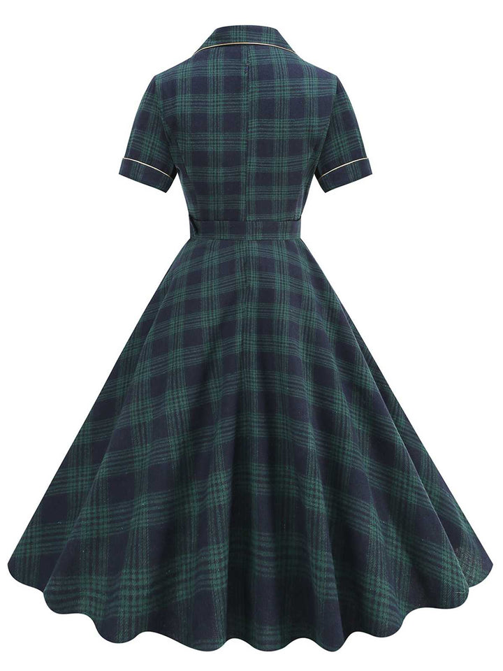 This Green 1950s Lapel Plaids Swing Dress wraps her in 1950s elegance, one twirl at a time