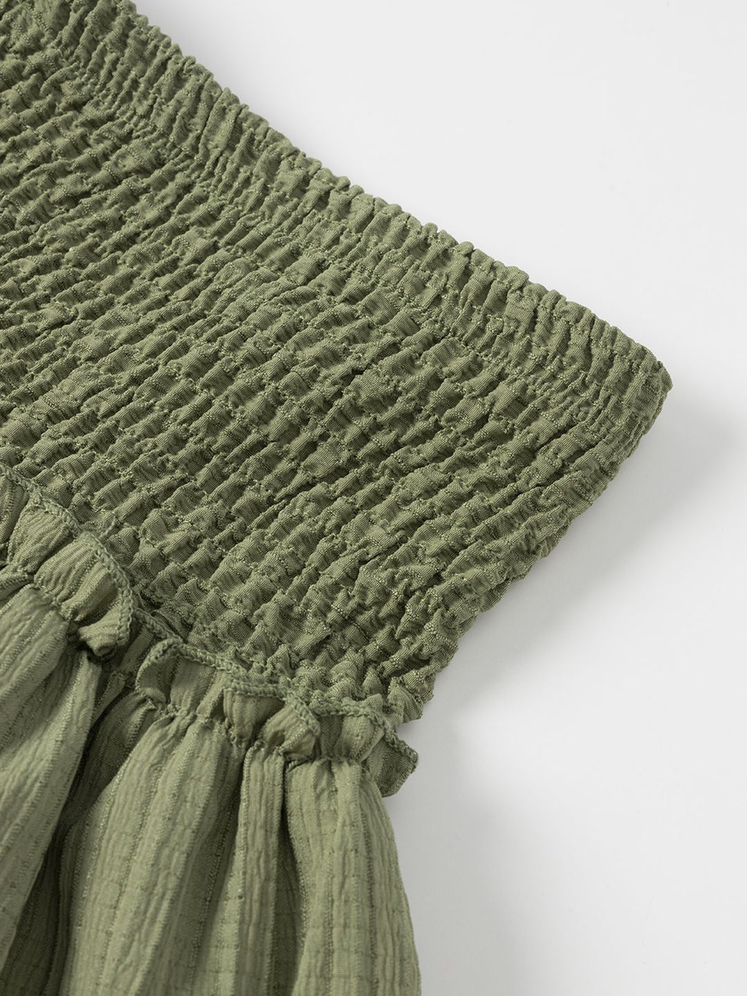 Green 1960s Solid Elastic Waist Cake Skirt — because 1960s glamour deserves an encore
