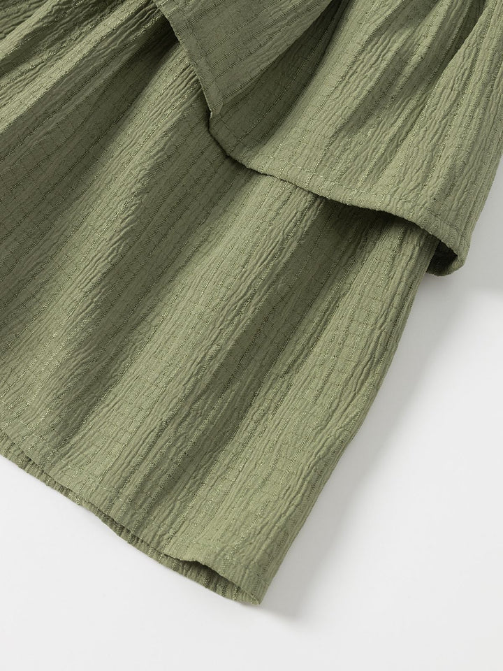 She sways in this Green 1960s Solid Elastic Waist Cake Skirt and it&