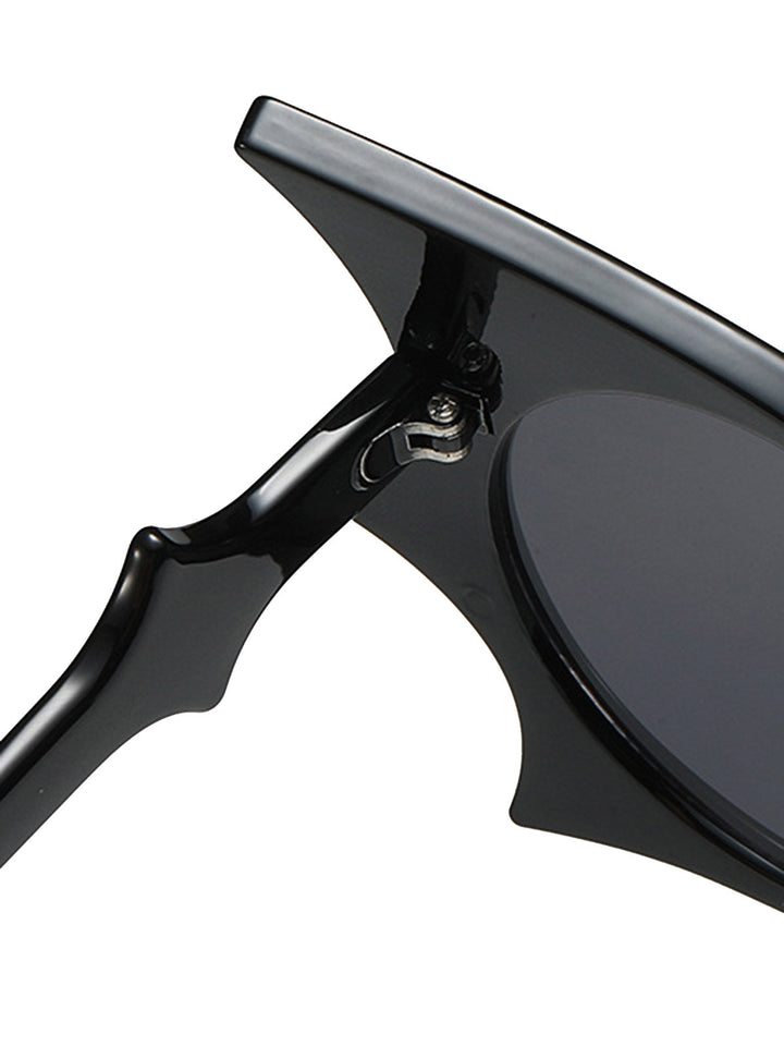 Halloween Bat Wing Gothic Sunglasses: timeless vintage elegance she makes her own