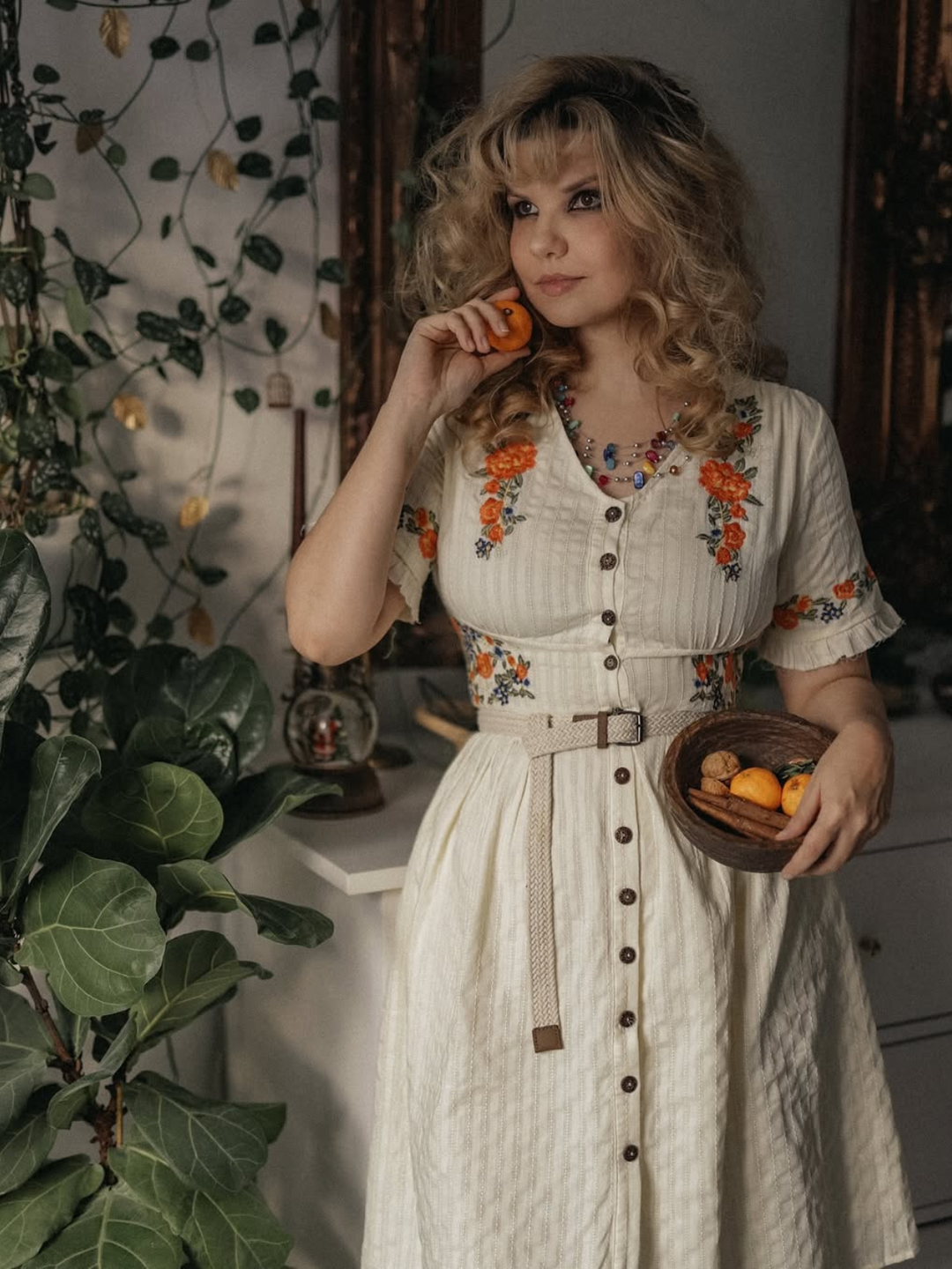 She slips into this Pure Cotton Beige 1940s V-Neck Floral Dress and suddenly it&