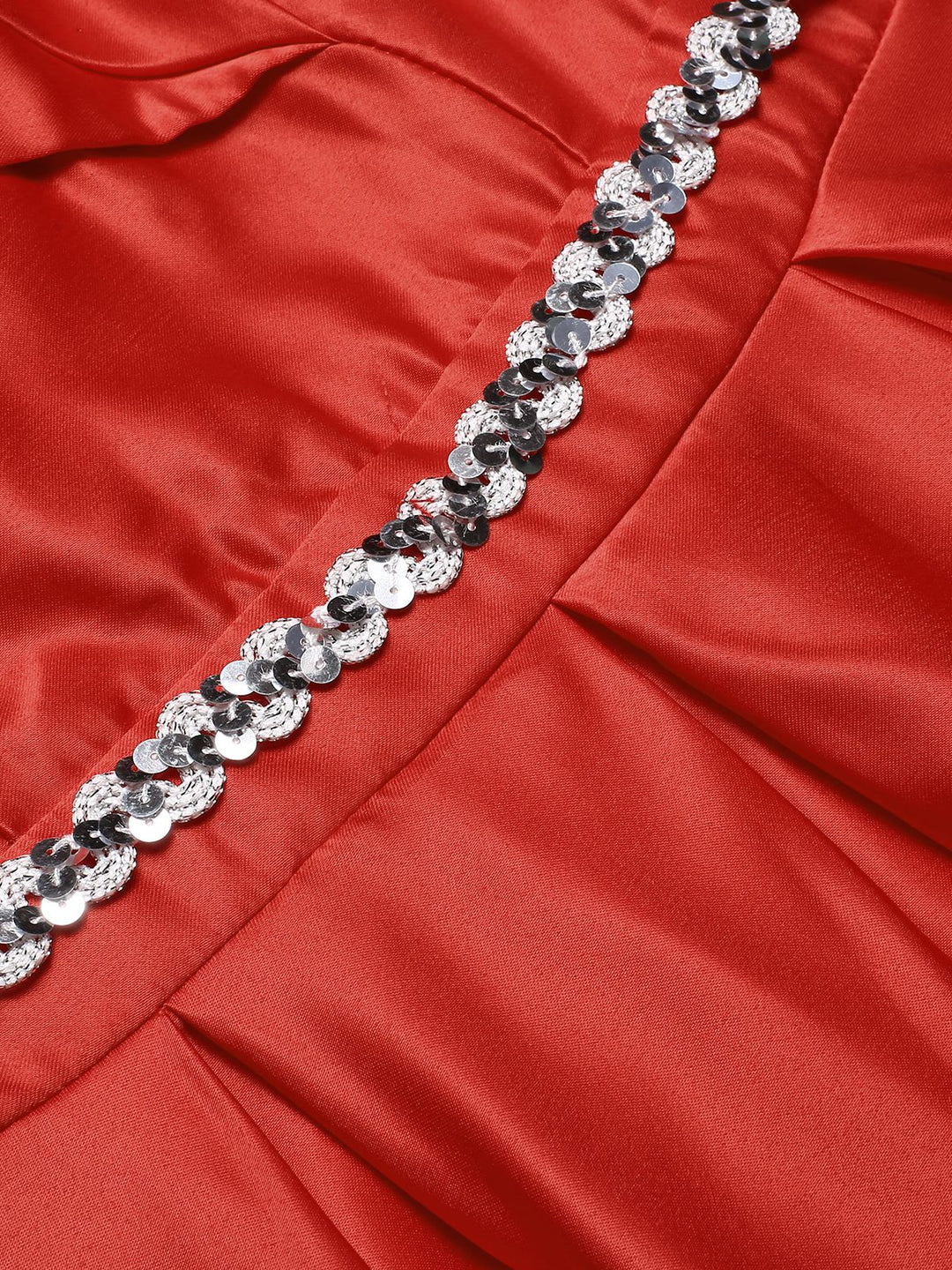 Red 1930s Off-Shoulder Maxi Evening Dress — a 1930s silhouette that turns sidewalks into runways