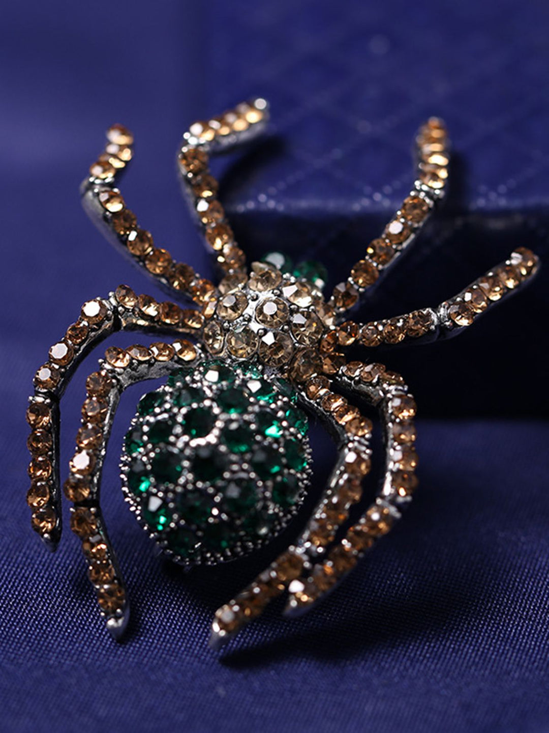 Retro Halloween Spider Rhinestone Brooch — vintage elegance for the modern woman