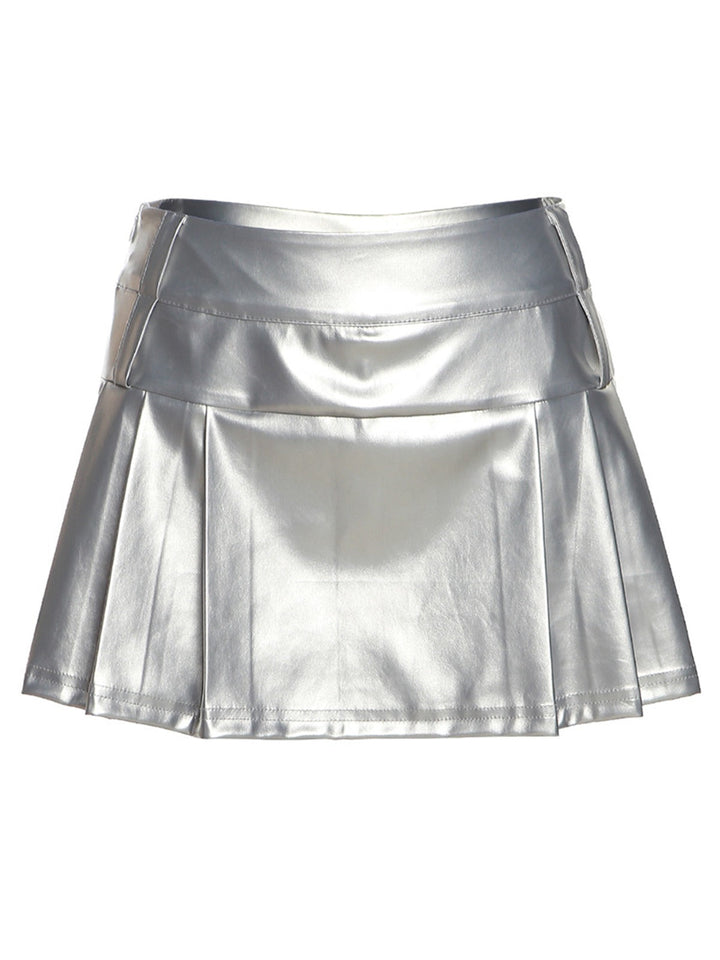 She sways in this Silver 1980s Steampunk Solid Pleated Skirt and it&