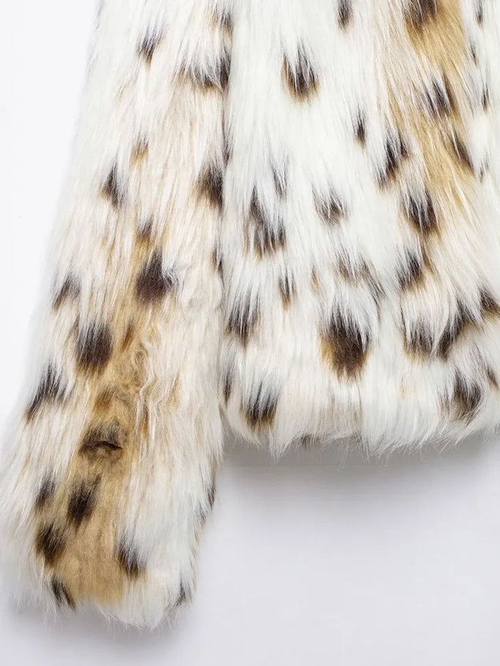 White 1980s Reindeer Print Faux Fur Jacket - vintage fashion, style, pure white