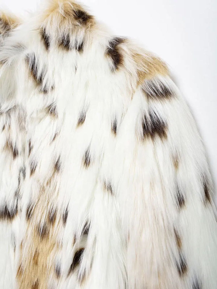 White 1980s Reindeer Print Faux Fur Jacket - vintage fashion, style, pure white