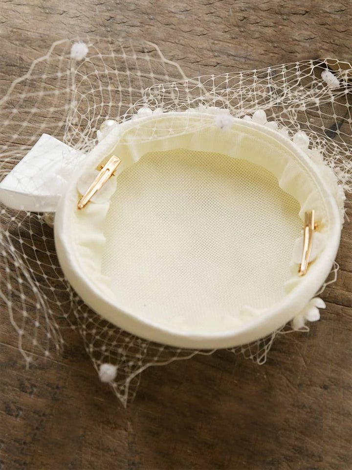 White Pearl Mesh Bow Vintage Hat, vintage fashion, retro style - perfect for women who love vintage and retro fashion