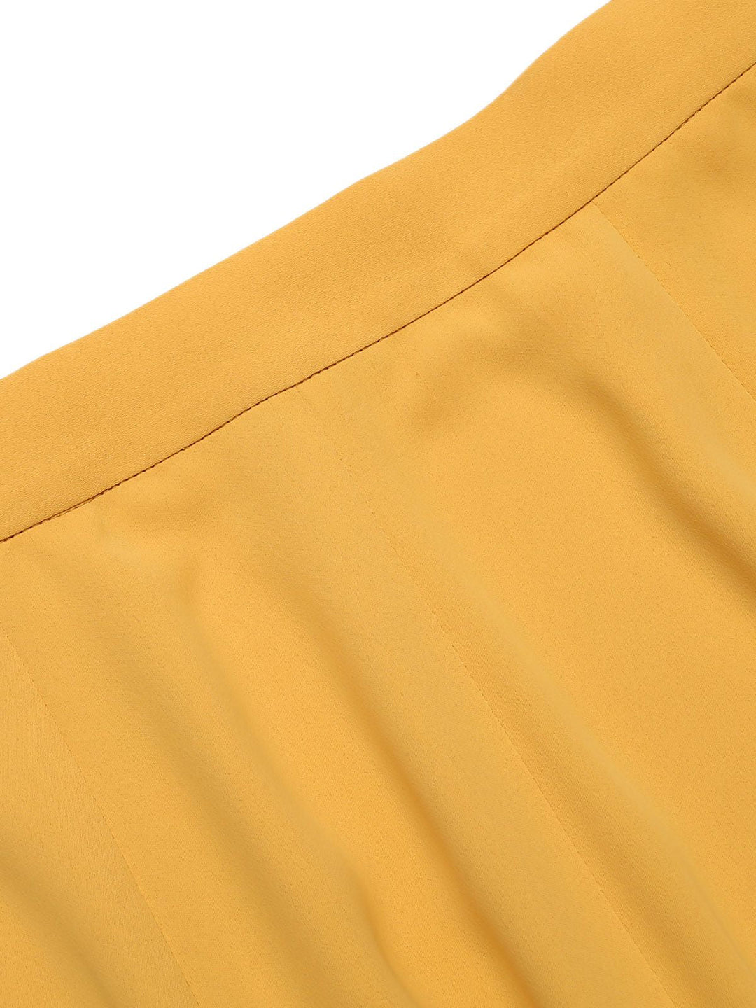 Yellow 1950s Ruffled Pockets Shorts — vintage elegance for the modern woman